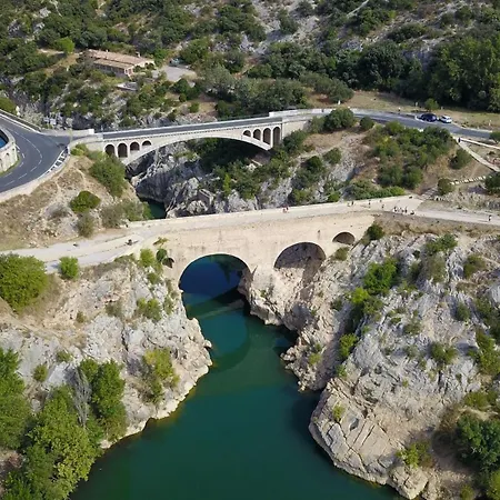 Le Rossignol Des Murailles *
